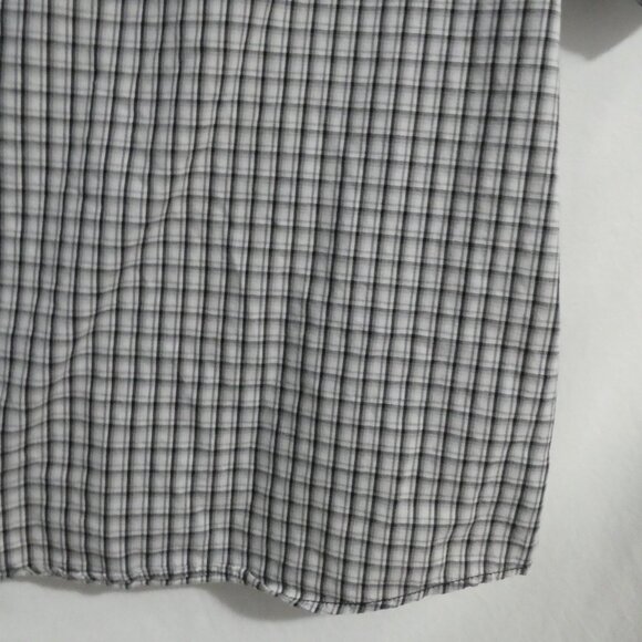 MICHAEL BRANDON | medium | Checkered Casual Button-Up Short Sleeve Shirt - Picture 15 of 16